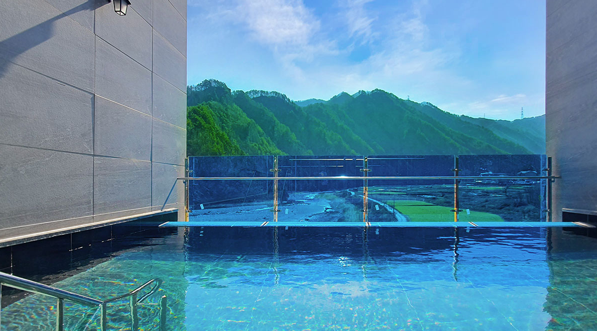 Gagok Sulfur Hot Springs