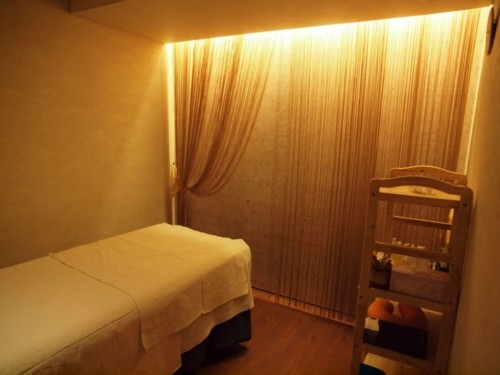 Traditional Korean herbal therapy at Yeoyongguk spa